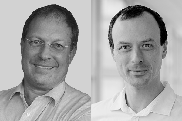 Frank Pientka (links) im Gespr&auml;ch mit iX-Redakteur Moritz F&ouml;rster